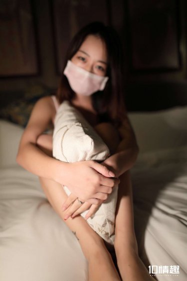 小东西我们两个C你公交车